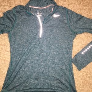 women’s nike running pullover